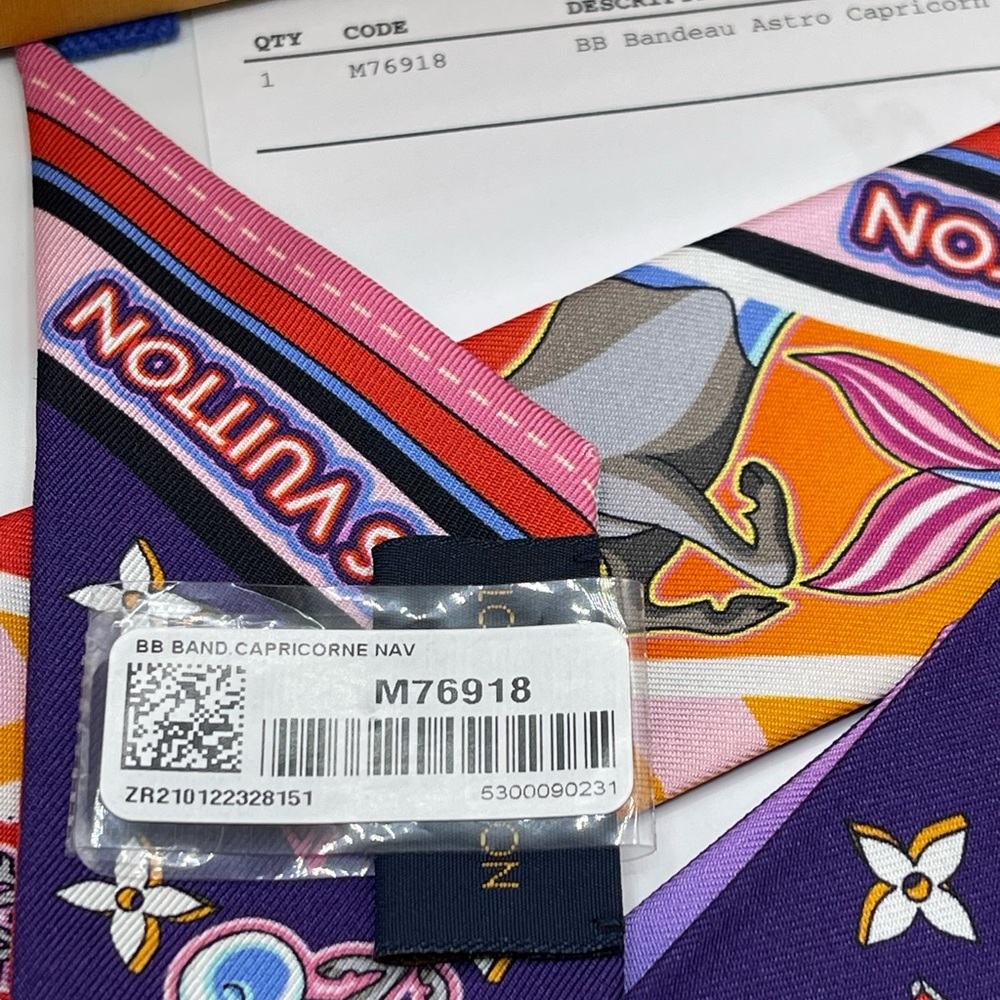 Louis Vuitton Capricorn ♑️ Astro BB Bandeau Neckerchief Twilly Scarf Wrap Rare - Picture 7 of 16